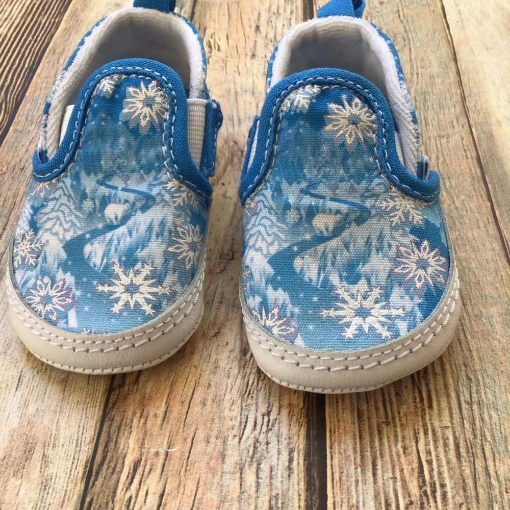 NWT Vans Winter Wonderland Snowflake Crib Shoes